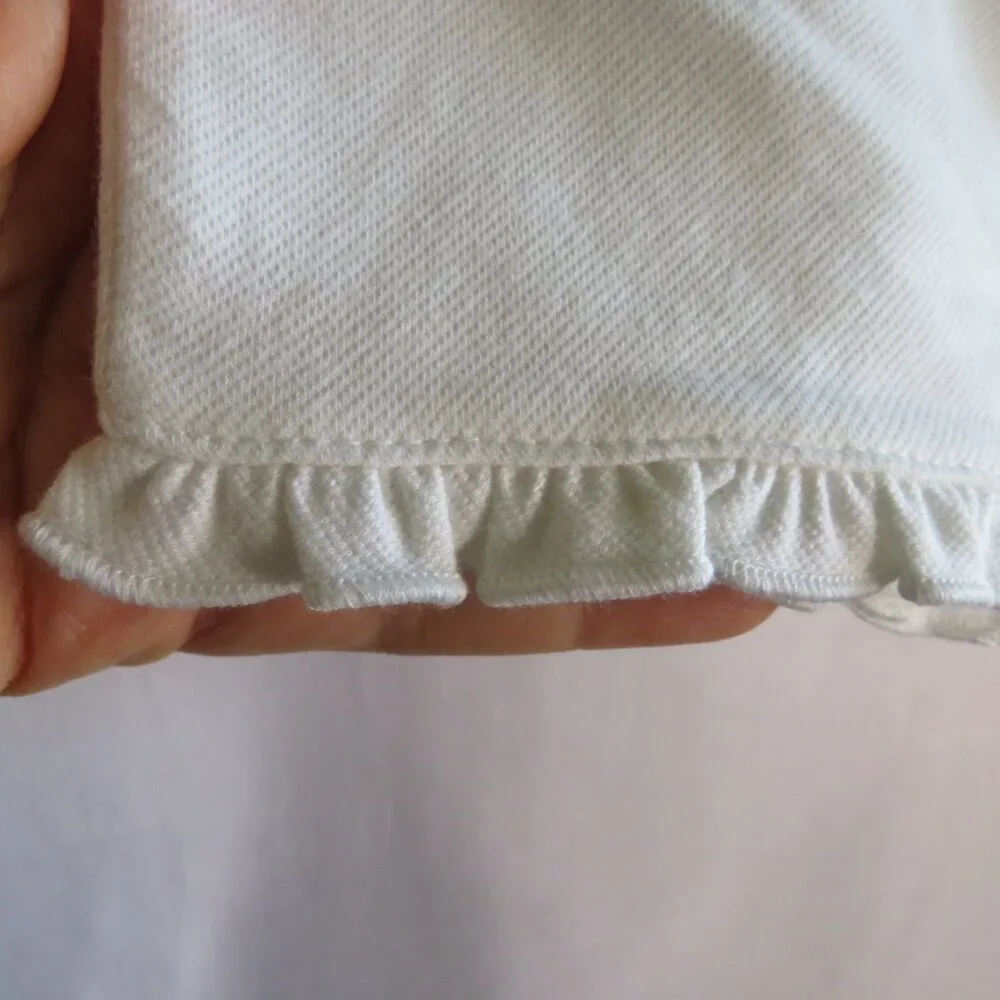 Baby shirt scalloped edges & White shorts w ruffle